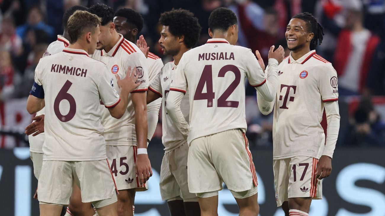 Jugadores del Bayern Múnich en su histórica goleada ante el Dinamo Zagreb en la jornada uno de la UEFA Champions League 2024 25