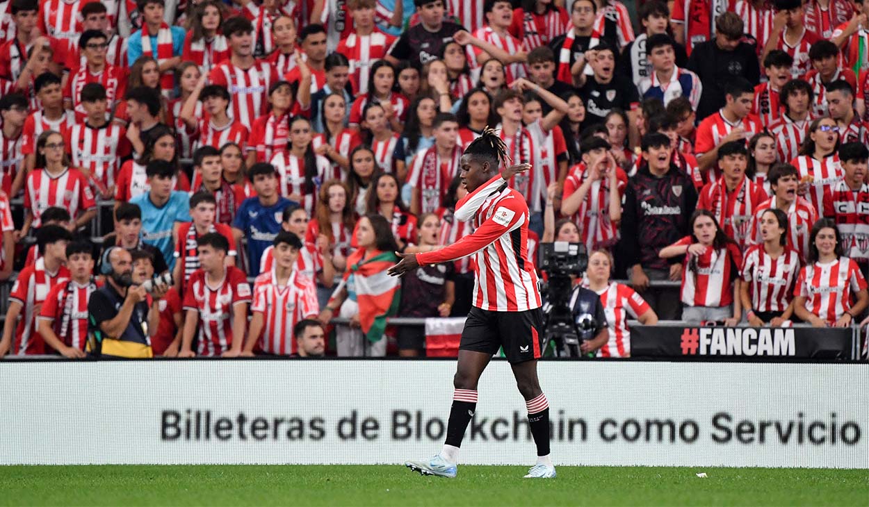 Nico Williams durante un partido del Athletic en San Mamés