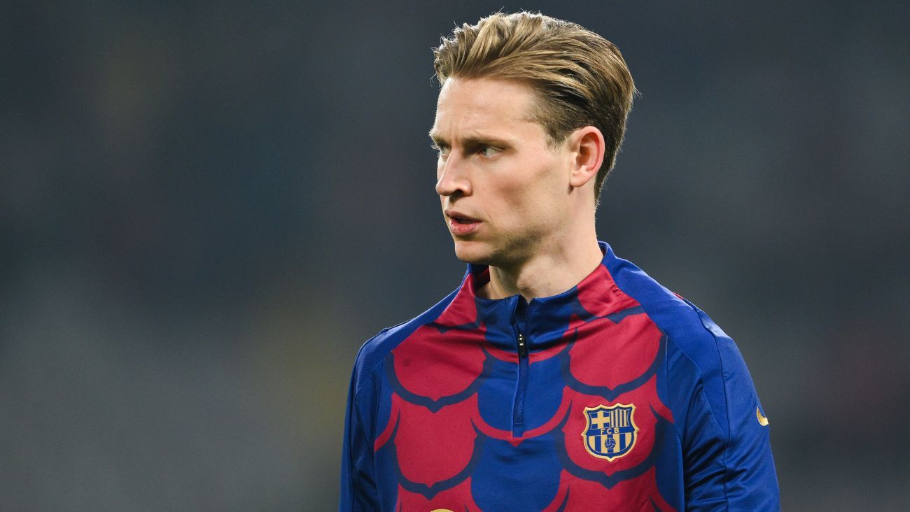 Frenkie de Jong en el duelo entre el FC Barcelona y el Villarreal CF en LaLiga EA Sports 2023 24