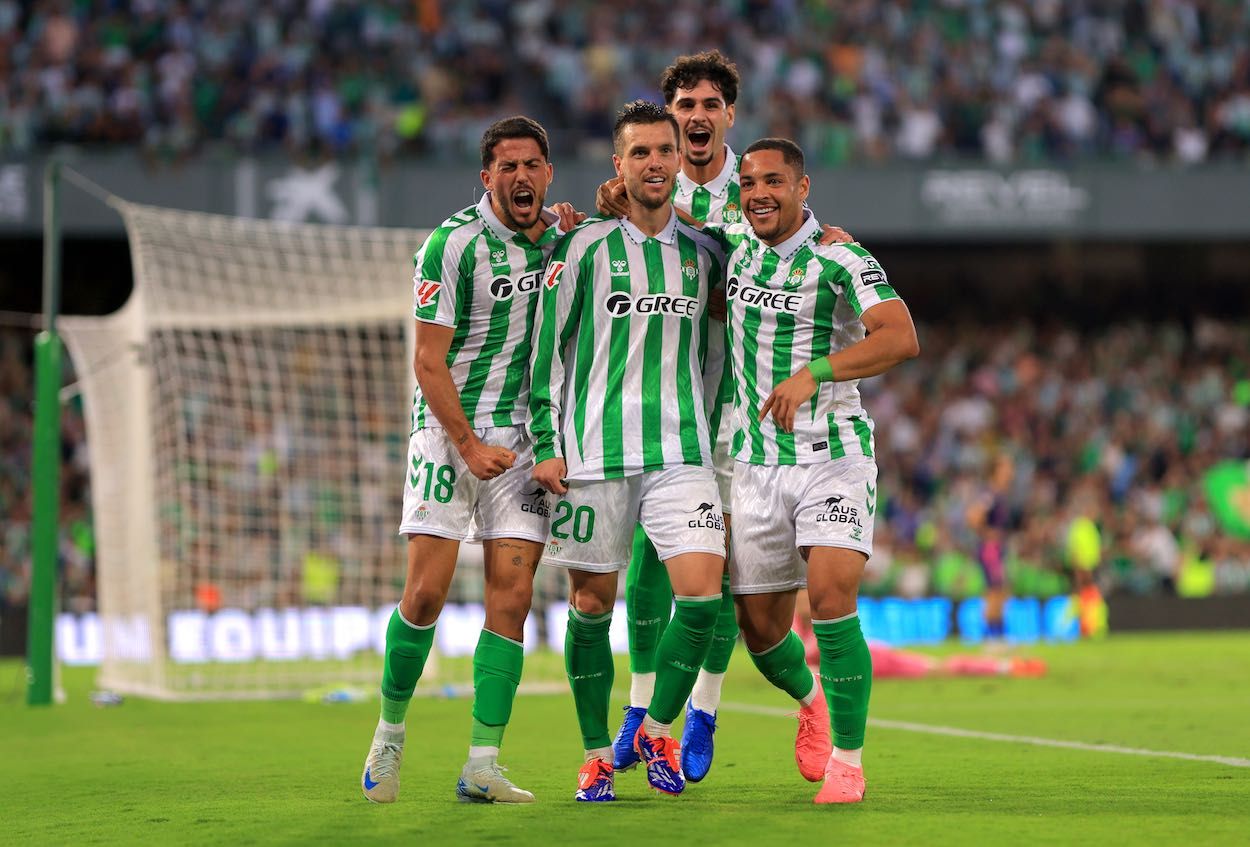 El enganchón de Vitor Roque con un jugador del Espanyol