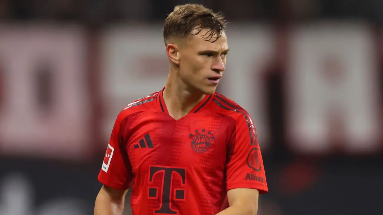 Joshua Kimmich en el duelo entre el Eintracht Frankfurt y el FC Barcelona en la Bundesliga 2024 25