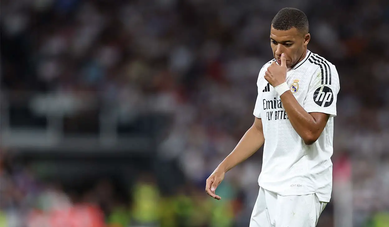 Kylian Mbappé en un partido con el Real Madrid