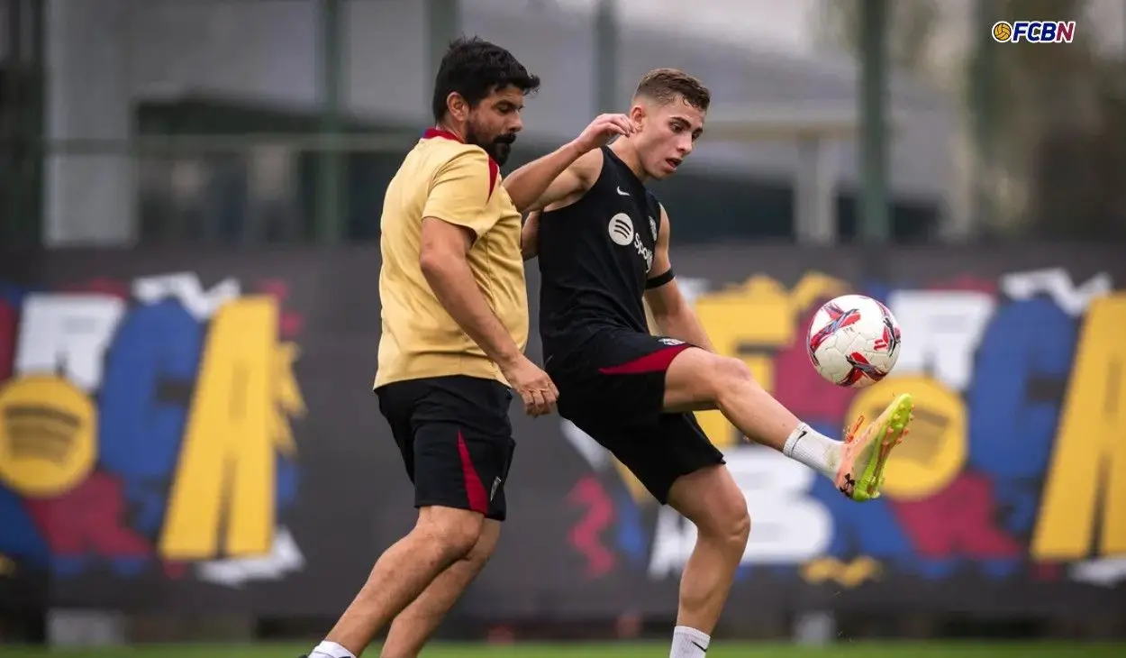 Fermín López en los entrenamientos con el FC Barcelona