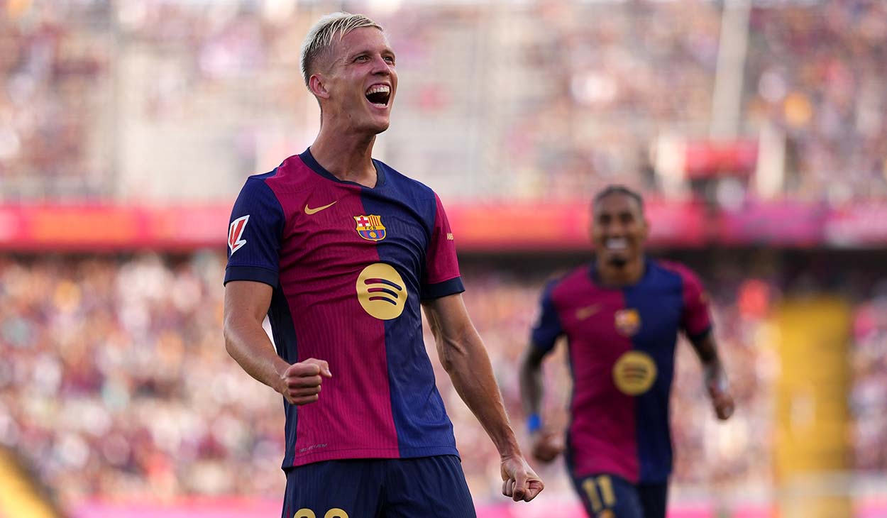 Dani Olmo celebrating a goal with Barça