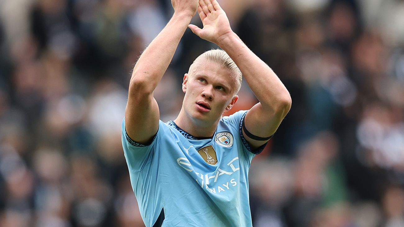 Erling Haaland en el duelo entre el Newcastle United y el Manchester City en la Premier League 2024 25