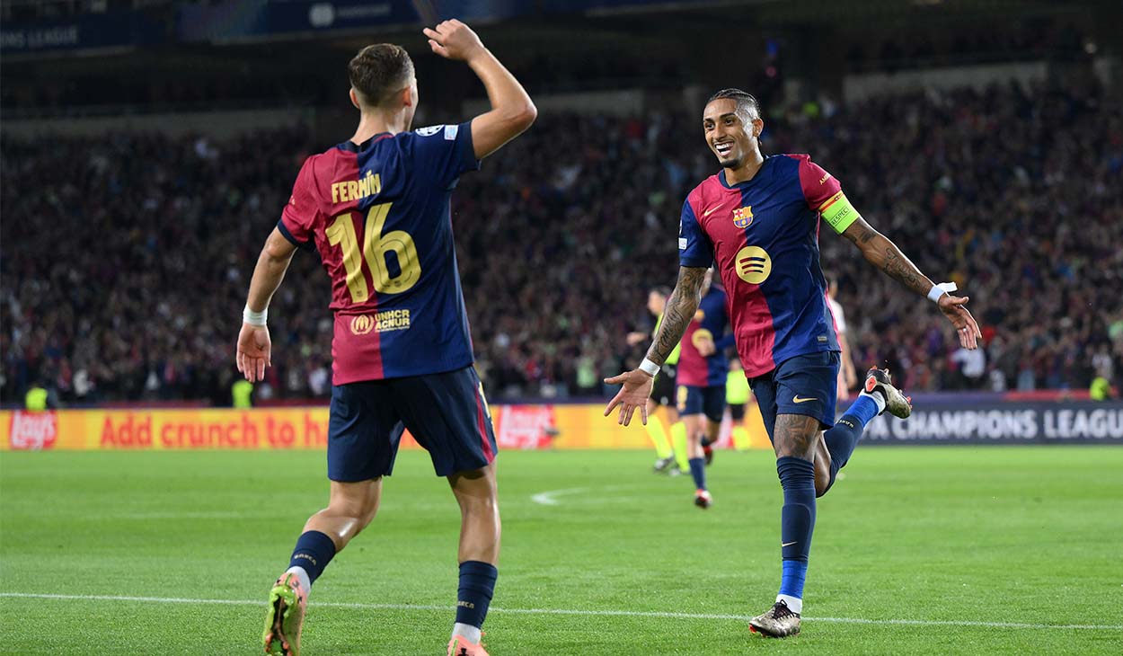 Fermín y Raphinha festejando uno de los goles ante el Bayern