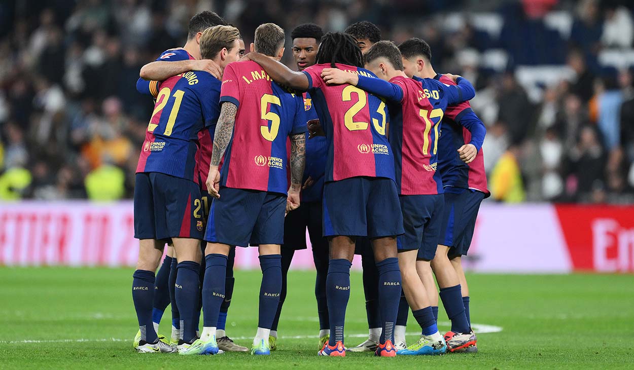 Jugadores del FC Barcelona antes del Clásico en el Bernabéu