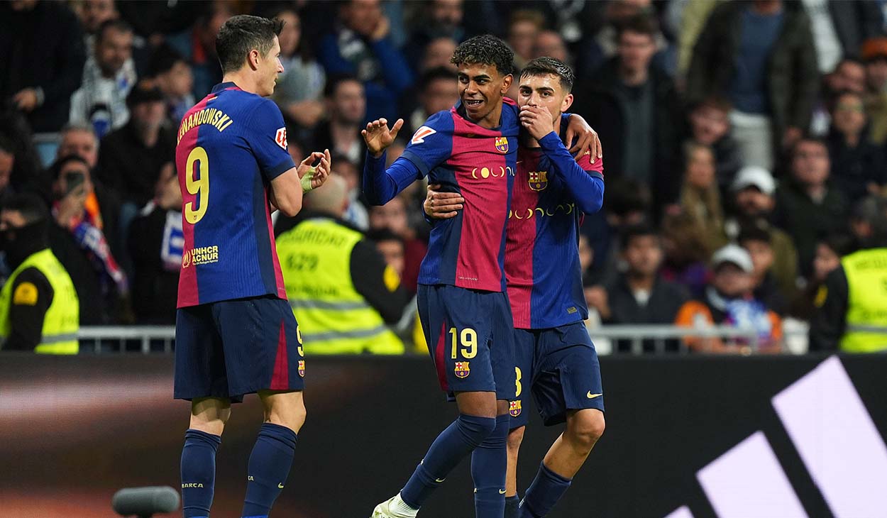 Lamine Yamal festejando su gol en el Bernabéu