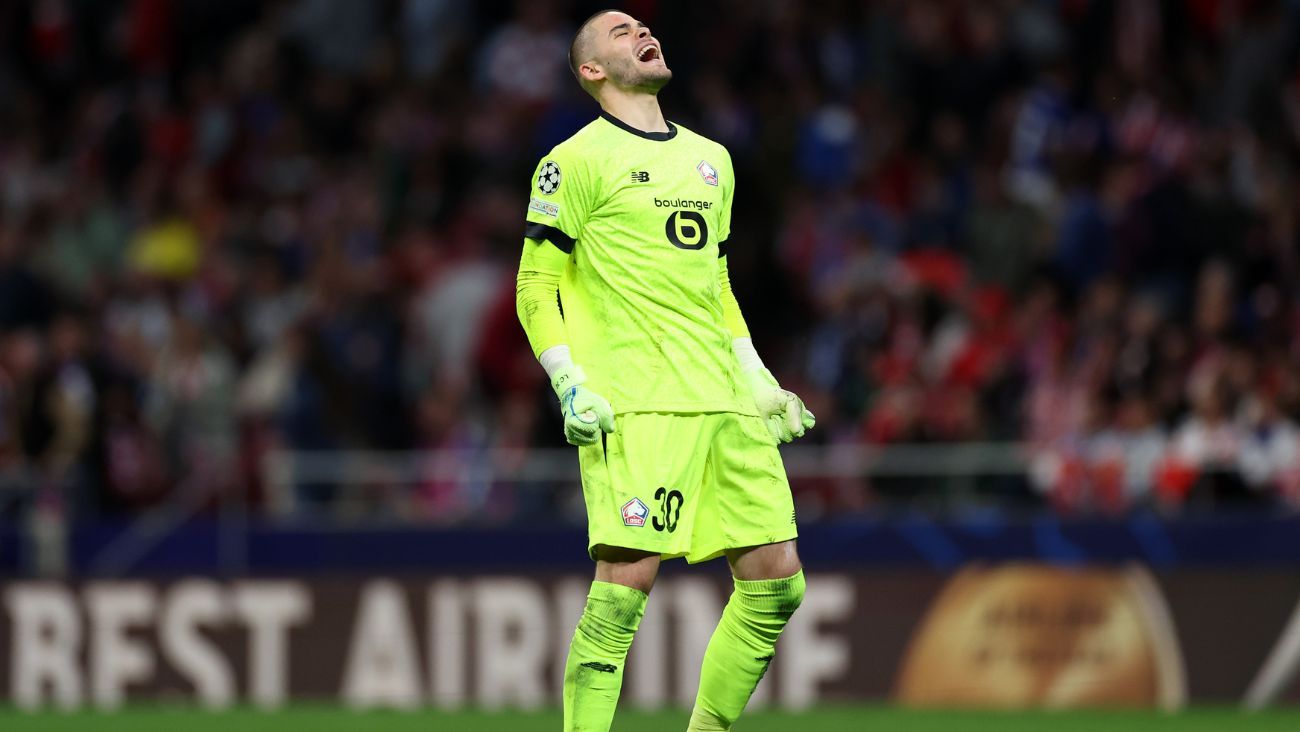 Lucas Chevalier en el duelo entre el LOSC Lille y el Atlético de Madrid en la UEFA Champions League 2024 25