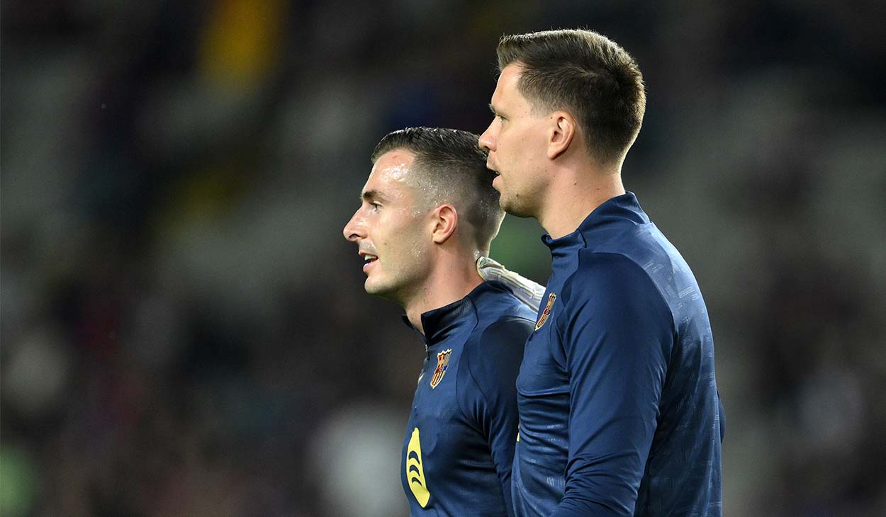 Wojciech Szczesny e Iñaki Peña en la previa de un partido del Barça