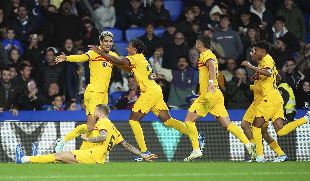 Ronald Araújo festejando su gol ante la Real Sociedad en la 2023/24