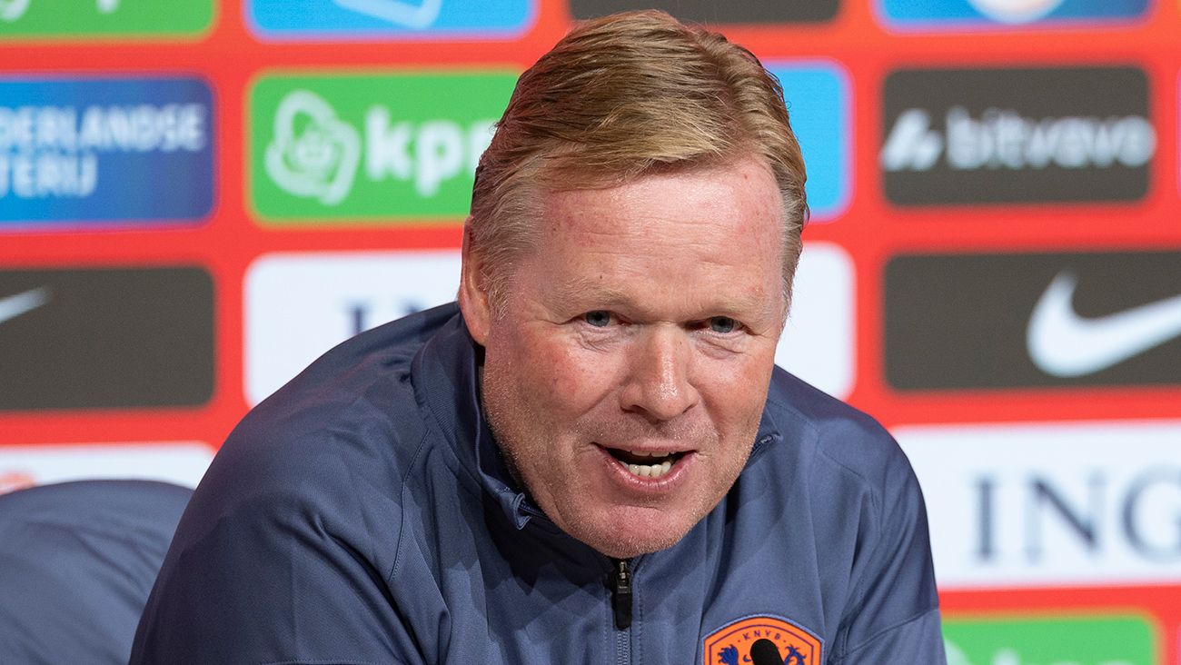 Ronald Koeman en una rueda de prensa con la selección de Países Bajos