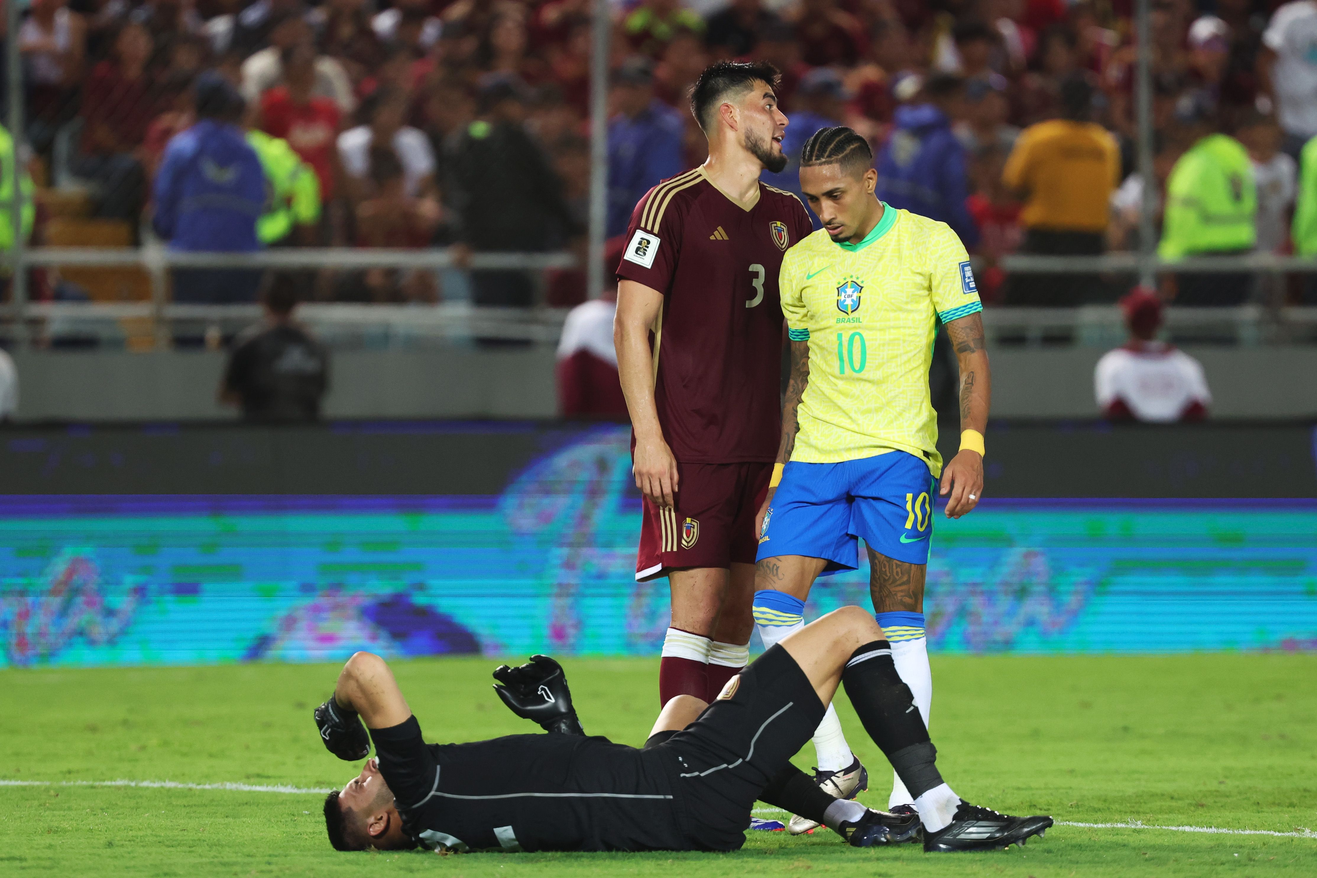 Raphinha en el partido entre Brasil y Venezuela de las clasificaciones sudamericanas al Mundial de 2026