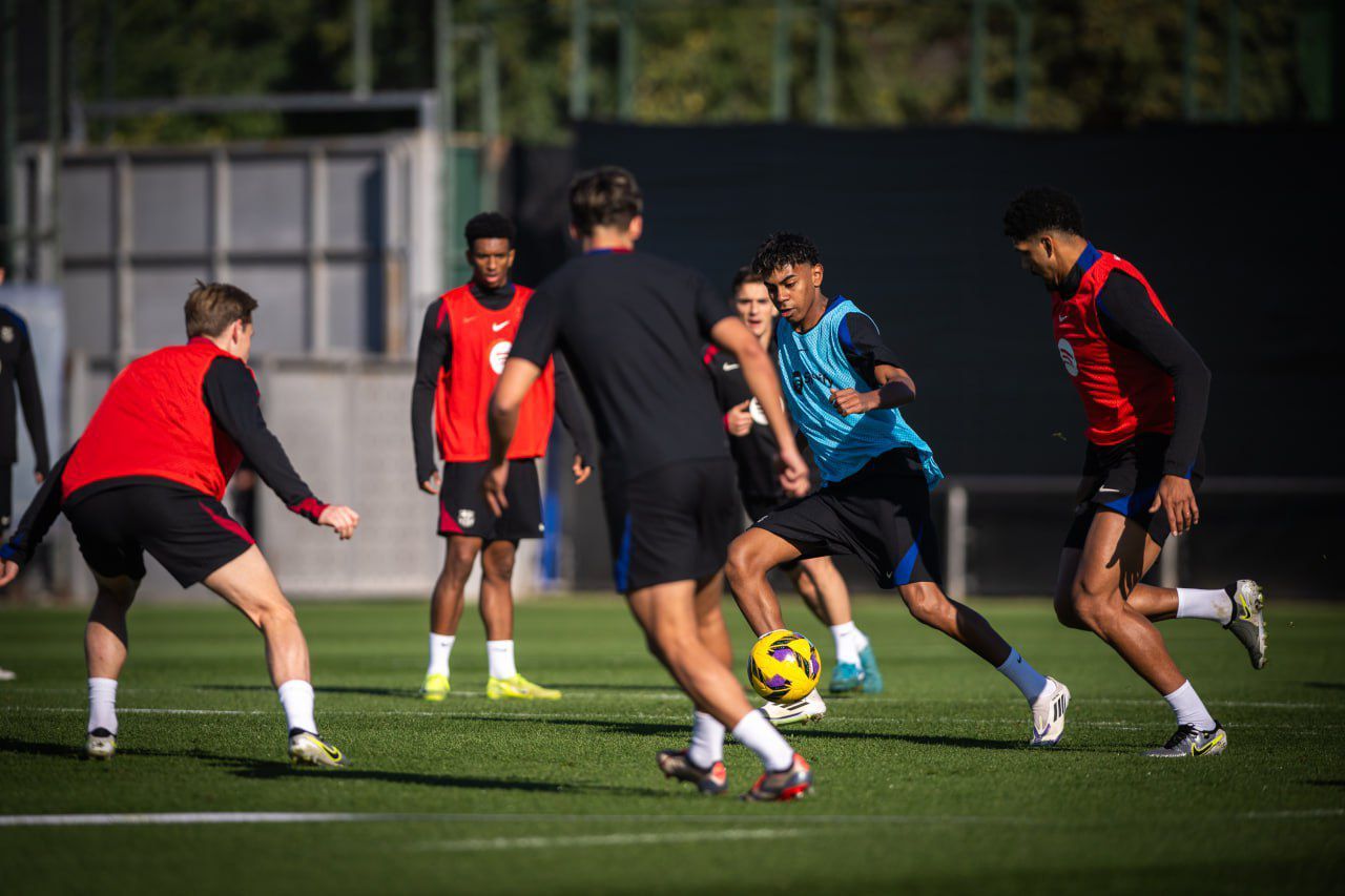 Lamine Yamal vuelve a los entrenamientos del FC Barcelona