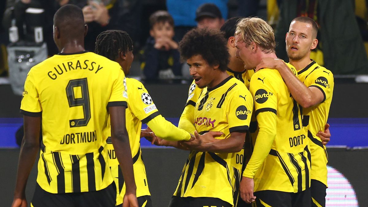 Karim Adeyemi celebrando su gol ante el Celtic con el Borussia Dortmund en Champions League