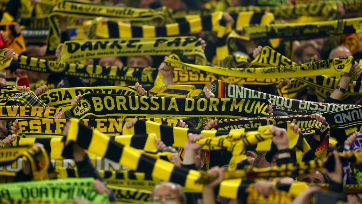 La afición del Borussia Dortmund en el duelo ante el Heidenheim