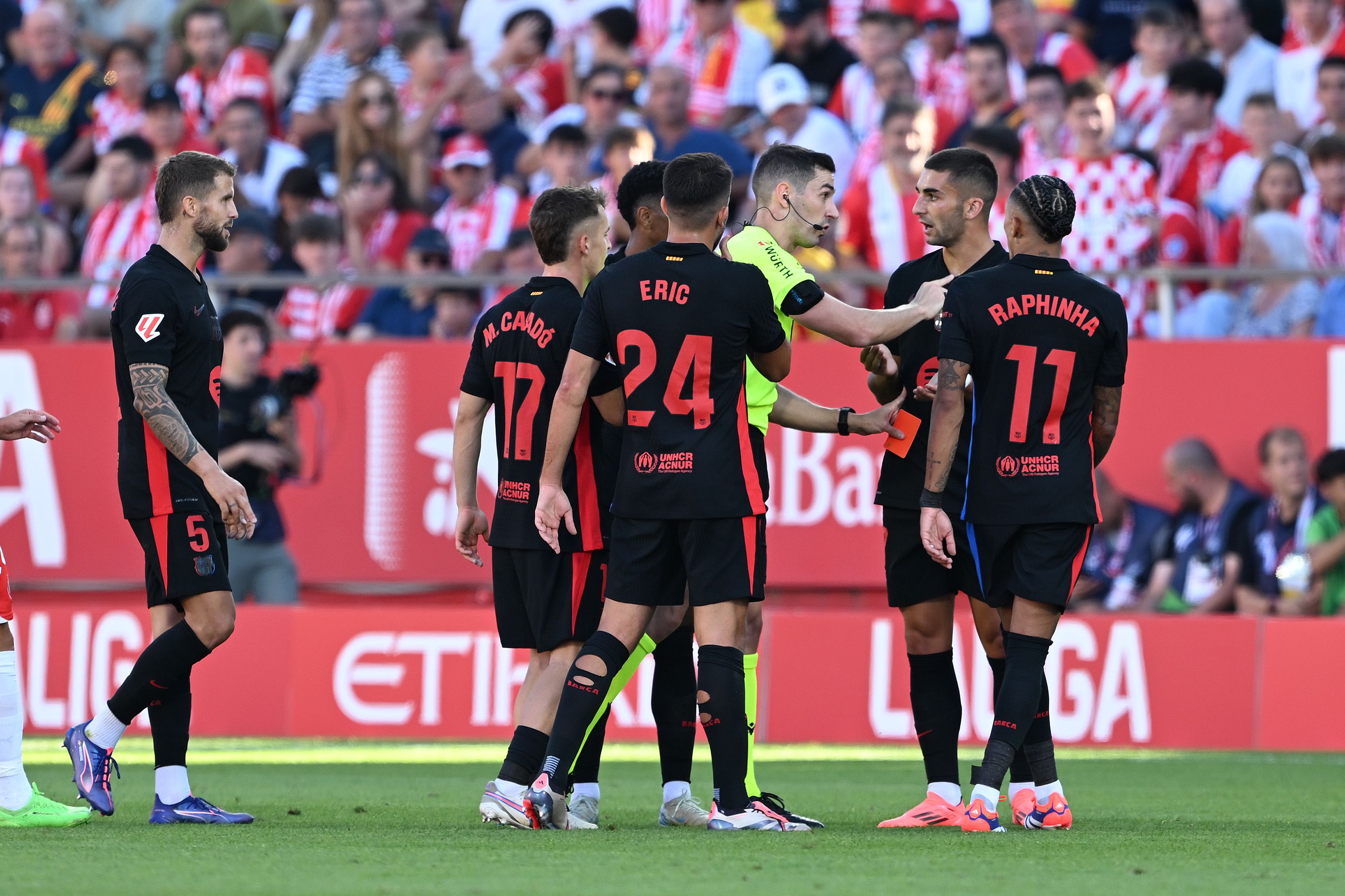 Jugadores del Barça contra el Girona