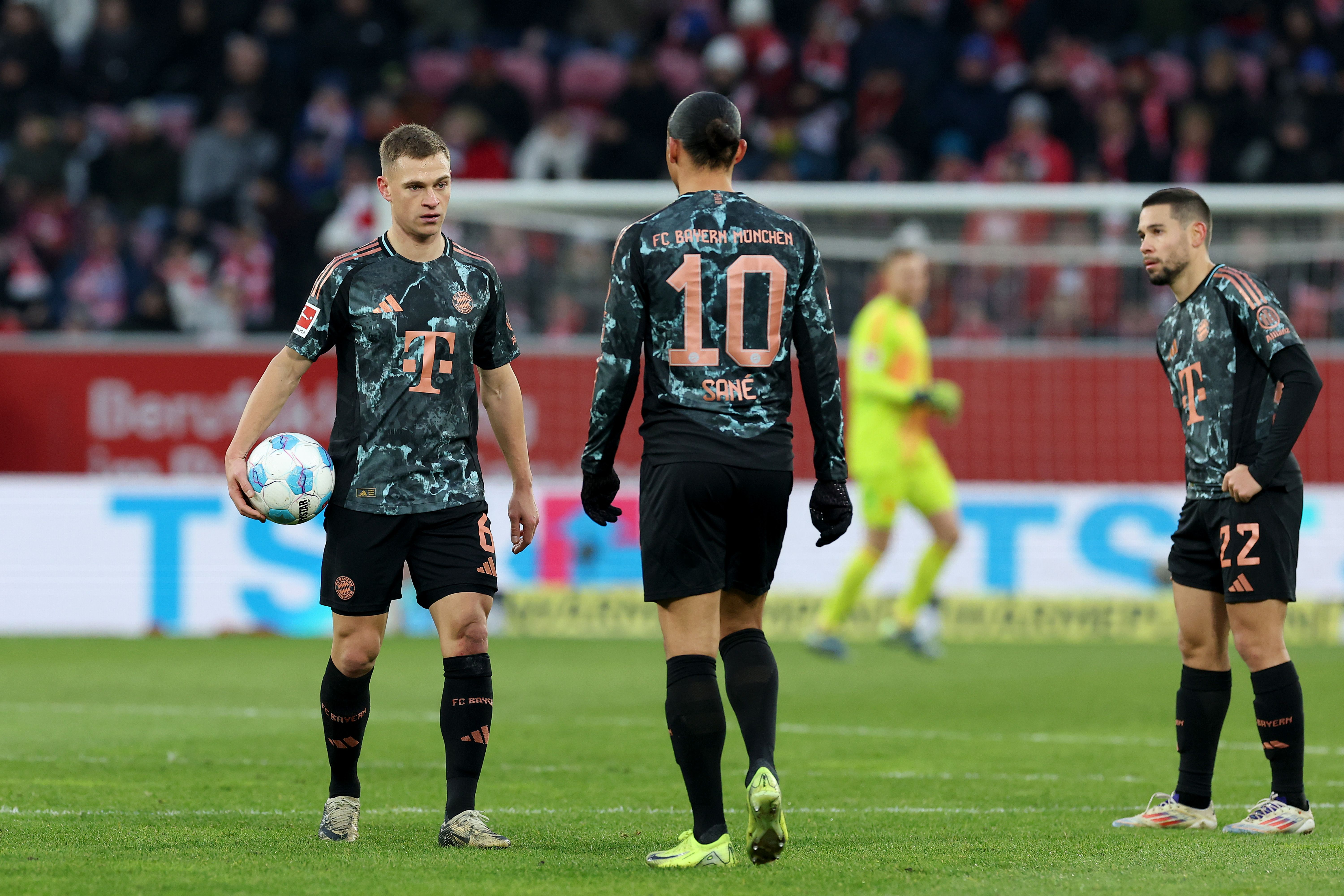 Jugadores del Bayern Múnich contra el Mainz