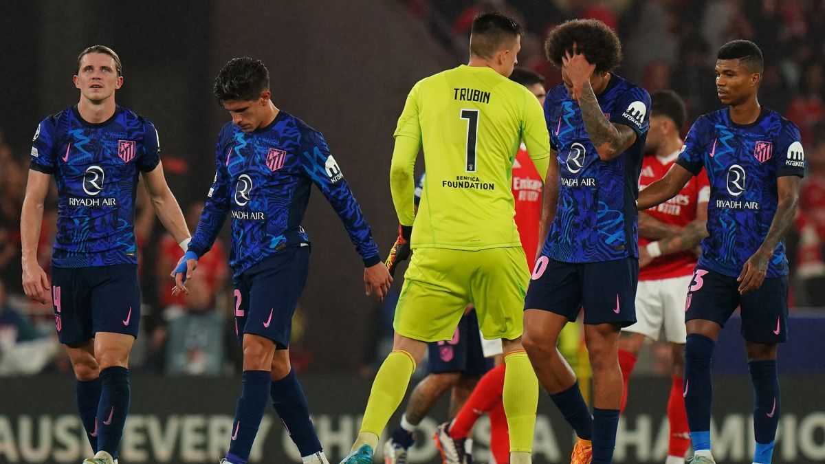 Jugadores del Atlético de Madrid en el duelo ante el SL Benfica en la UEFA Champions League 2024 25