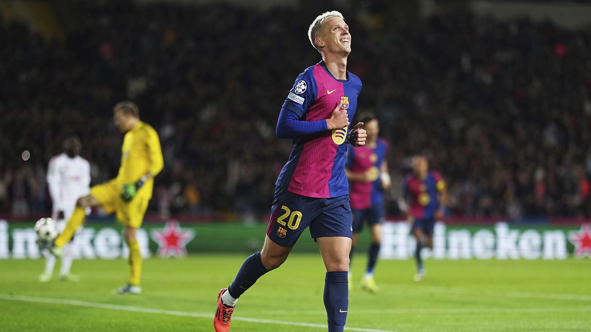 Dani Olmo durante el Barça-Brest