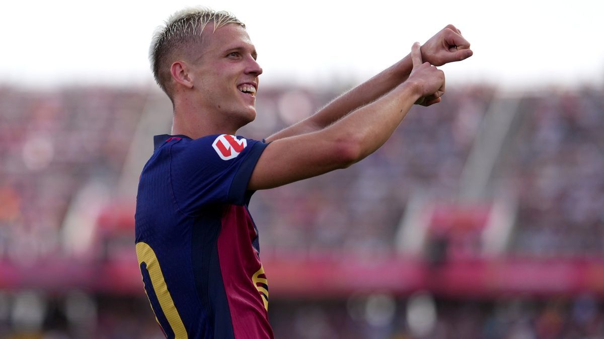 Dani Olmo en el duelo entre el FC Barcelona y el Real Valladolid en LaLiga EA Sports 2024 25