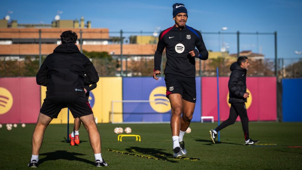 Ronald Araujo in training with FC Barcelona