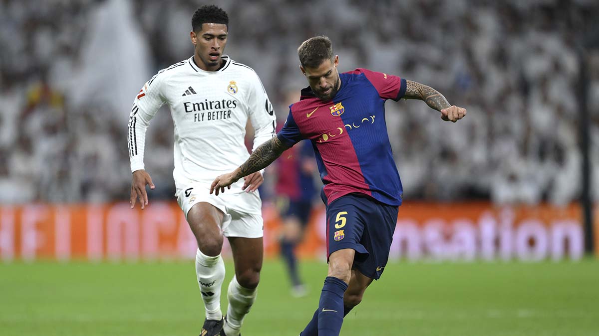 Iñigo Martínez, durante el Madrid-Barça (0-4)