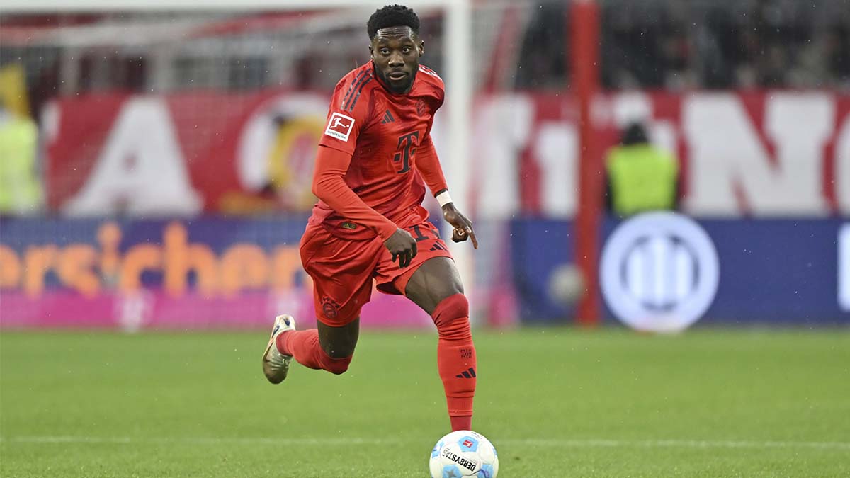 Alphonso Davies, en un partido con el Bayern Múnich