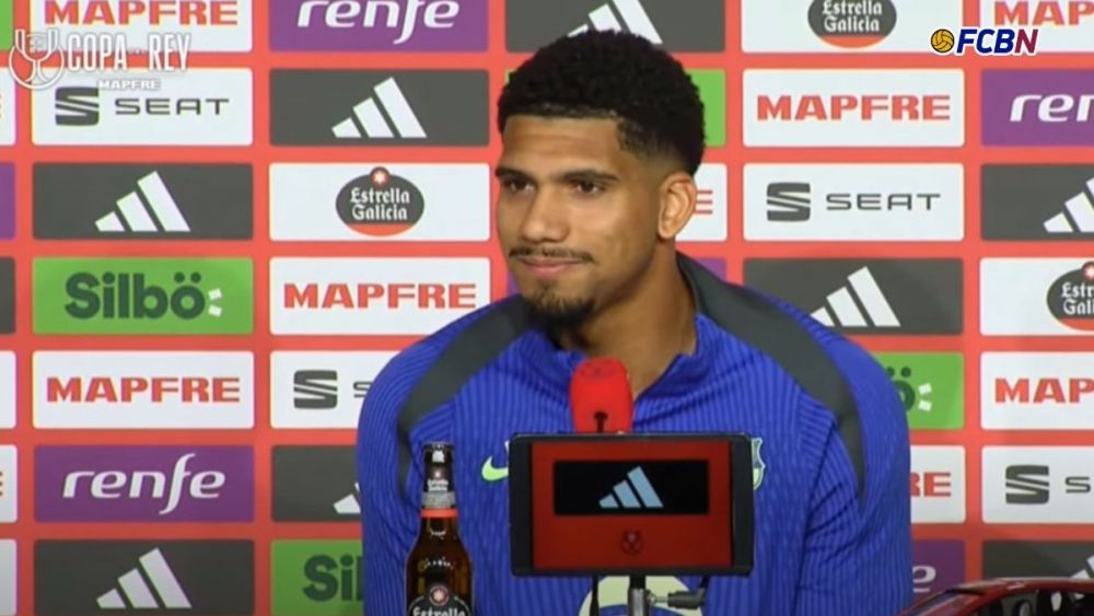 Ronald Araujo in the press conference prior to the match between FC Barcelona and Real Madrid in the Copa del Rey Ronald Araujo in the press conference prior to the match between FC Barcelona and Real Madrid in the Copa del Rey