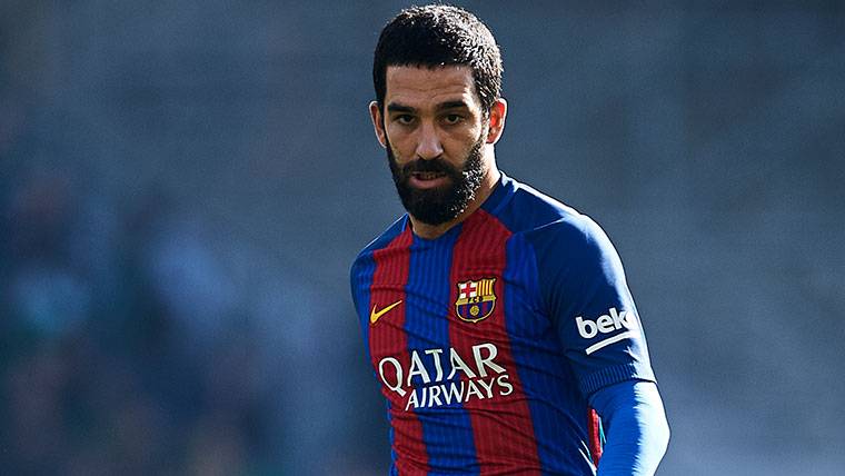 Arda Turan, durante un partido con el FC Barcelona