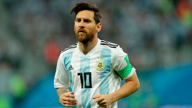 Juan Roman Riquelme Clears The Future Of Messi In The Argentinian Selection