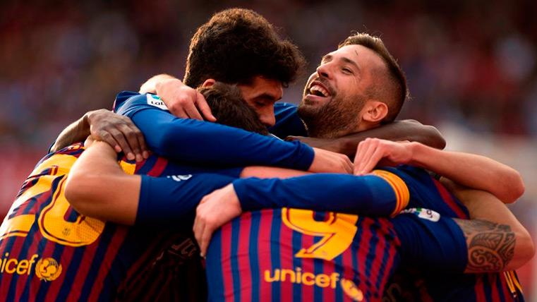 El FC Barcelona celebra un gol contra el Sevilla