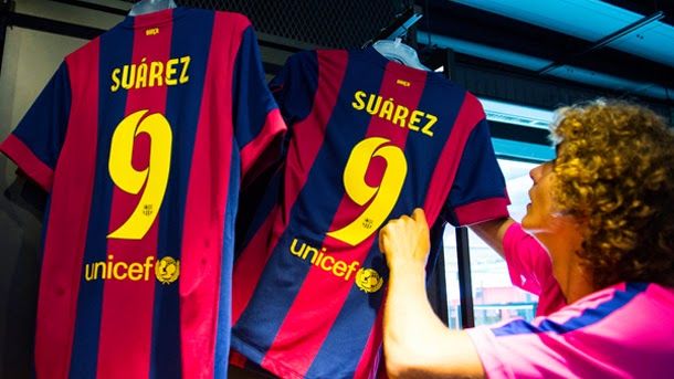 La camiseta de Luis Suárez, un auténtico \