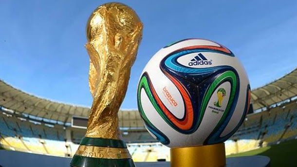 reunirse Almacén versus Adidas Brazuca, el balón del Mundial de Brasil 2014